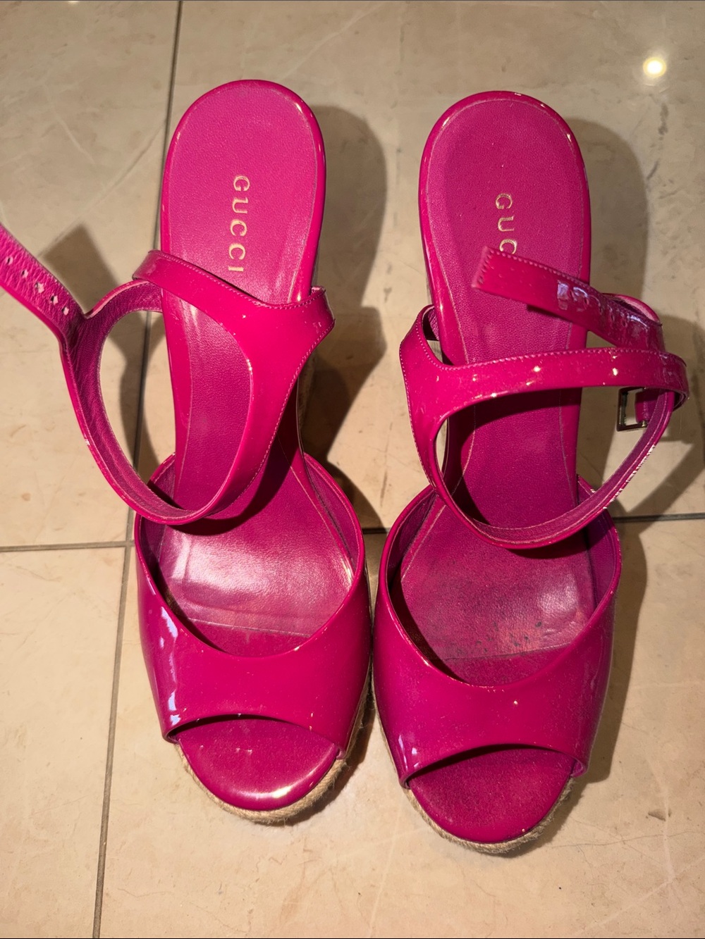 Gucci Fuchsia Patent Leather Open-Toe Ankle-Strap wedge size  39